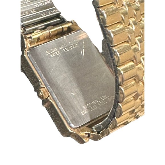 Vintage Men’s Bulova Quartz Gold Timepiece - Picture 5 of 7